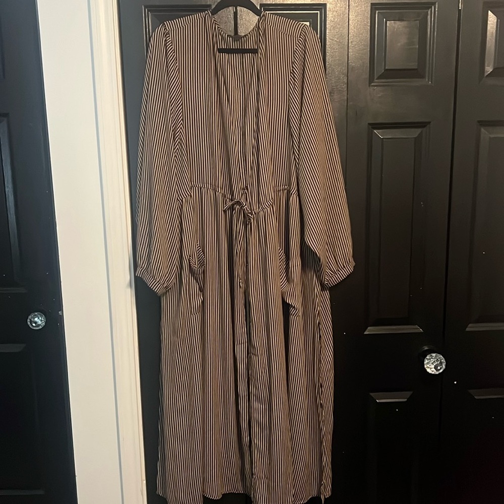 Plus Size Torrid Kimono Size 6